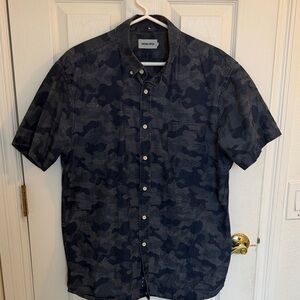 Taylor Stitch Short-Sleeve Navy Camo Button-Down Shirt